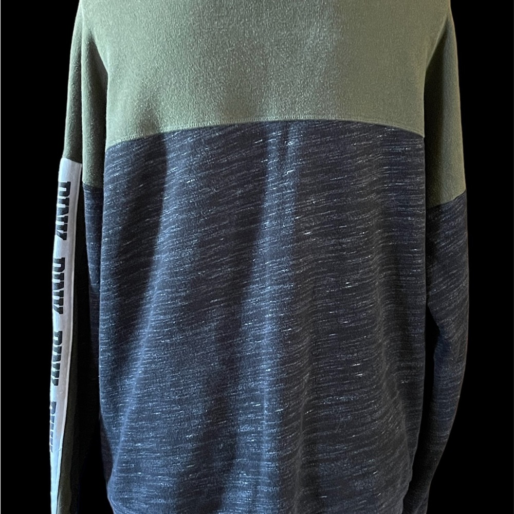 Victoria’s Large Secret Black Green Sweat-shirt - Picture 3 of 4